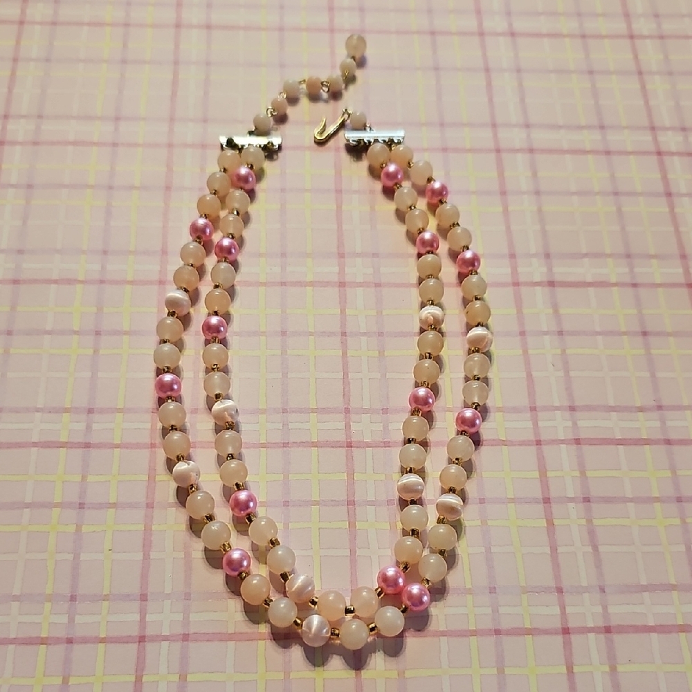Vintage Elegant Pink and Cream Beaded Necklace